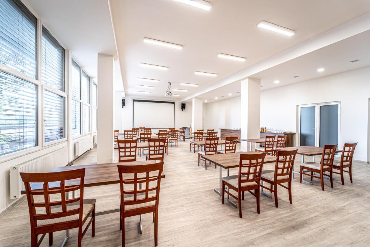 Hotel Fontana Брно Екстер'єр фото