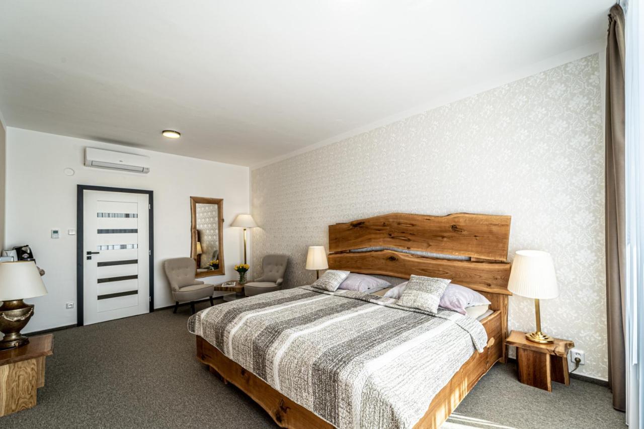 Hotel Fontana Брно Екстер'єр фото