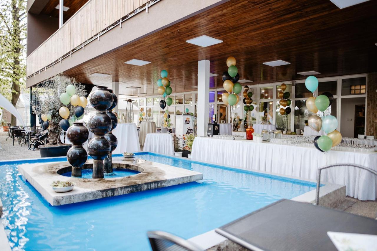 Hotel Fontana Брно Екстер'єр фото