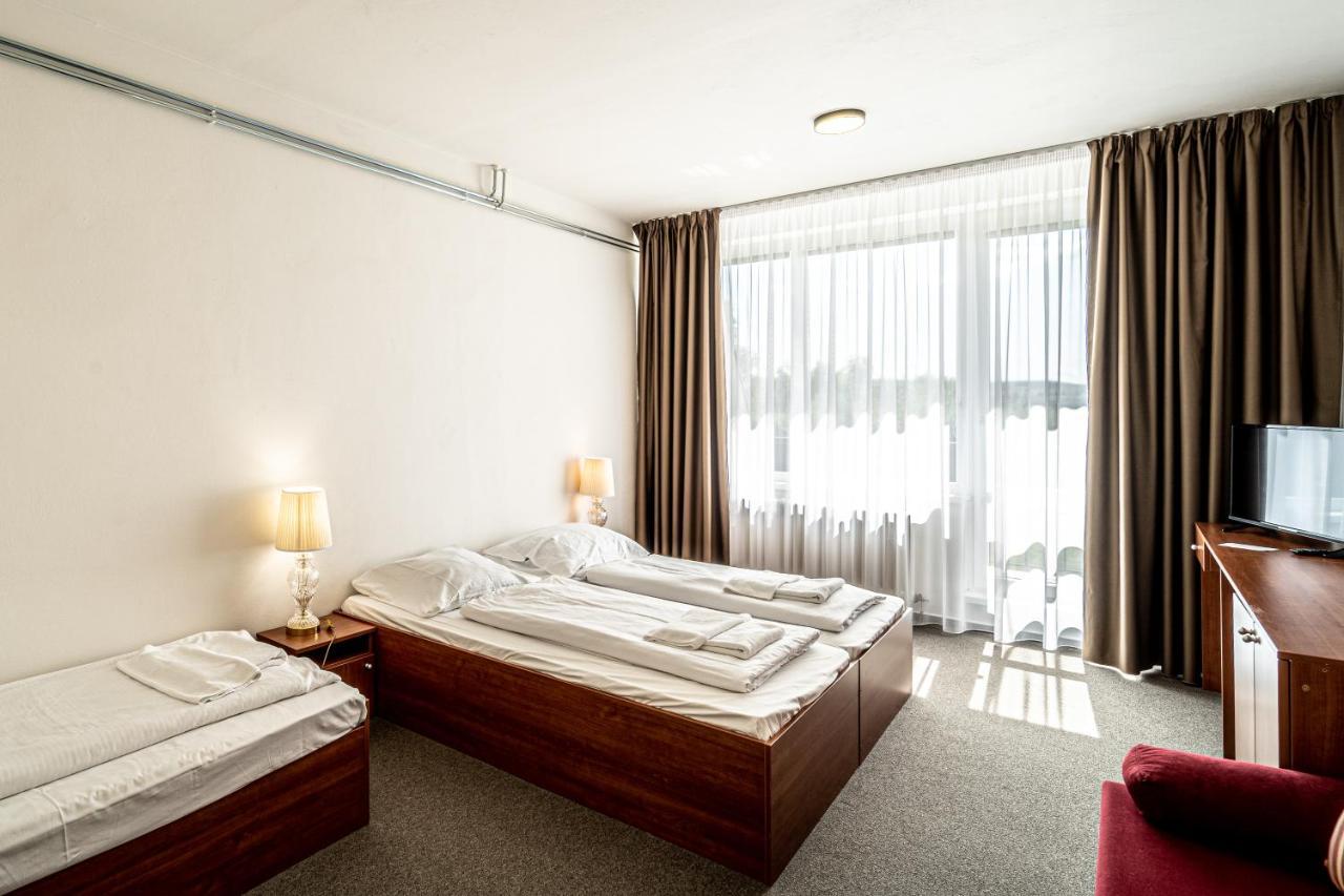 Hotel Fontana Брно Екстер'єр фото