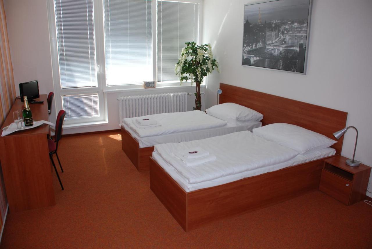 Hotel Fontana Брно Екстер'єр фото